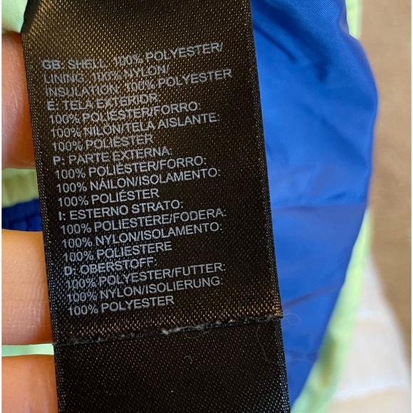 The North Face Women's Puffer Jacket in Lime Green and Blue - Picture 13 of 15